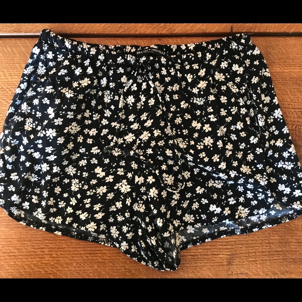 Brandy Melville floral shorts with pockets